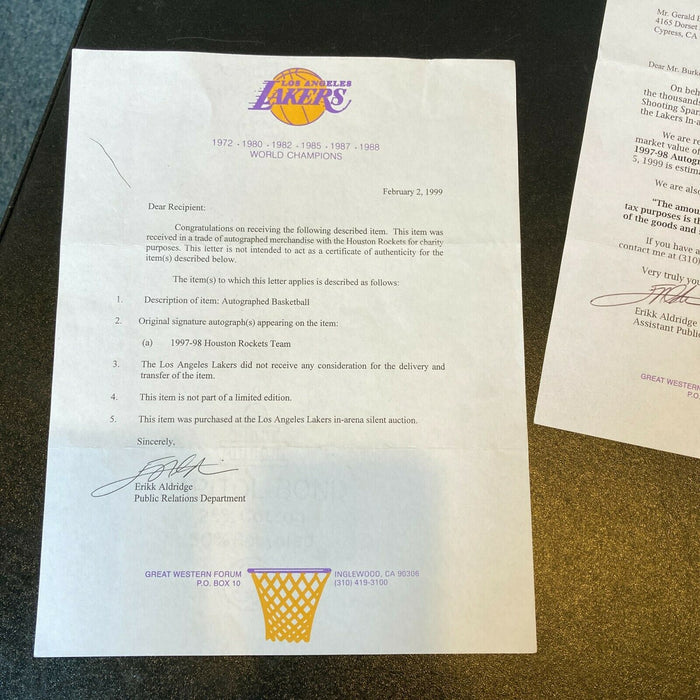 1997-98 Houston Rockets Team Signed Spalding NBA Basketball JSA COA Team Letter