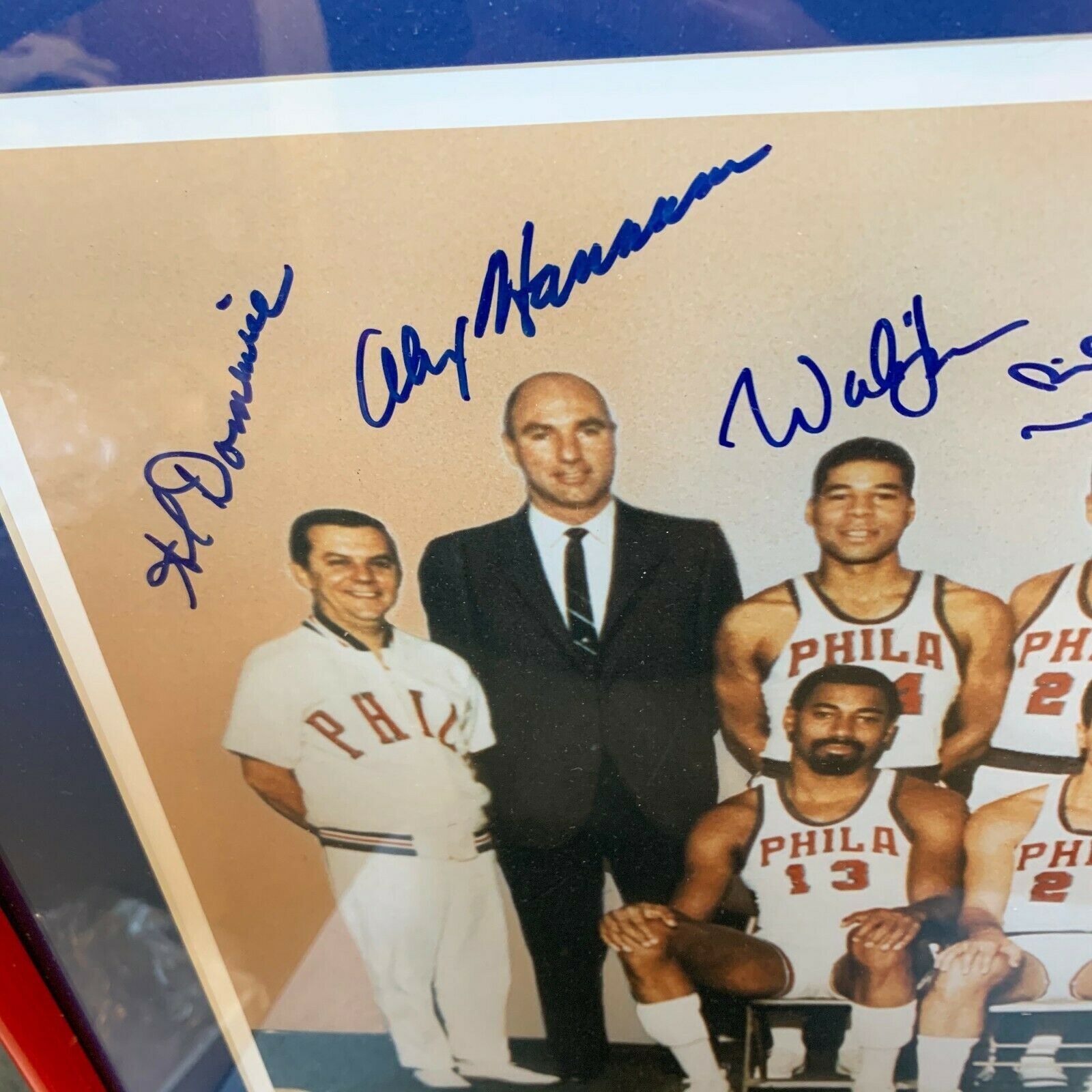 Wilt Chamberlain 1967-68 Philadelphia 76ers NBA Champs Team Signed Pho -  All Sports Custom Framing
