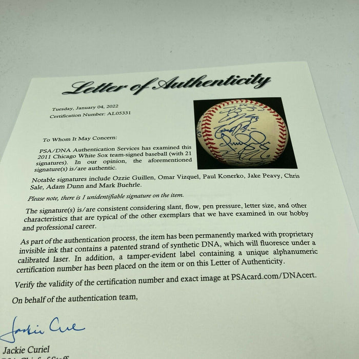 Mark Buehrle 2011 Chicago White Sox Team Signed Major League Baseball PSA DNA