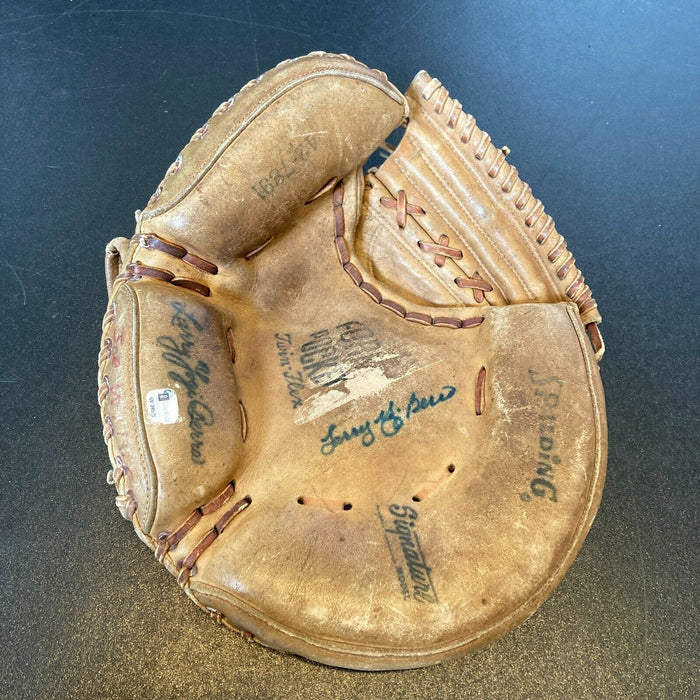 Larry Yogi Berra Signed 1950's Game Model Catchers Mitt Glove Beckett COA