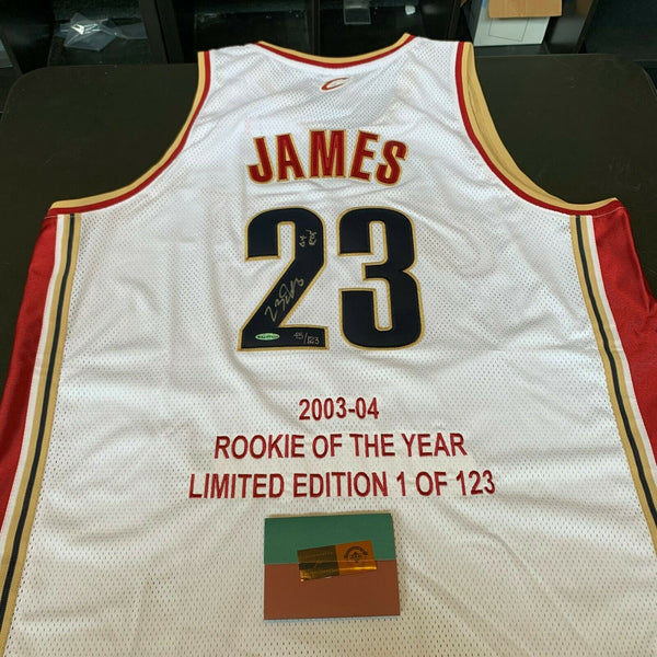 Lebron James 2004 Rookie Of The Year Signed Cleveland Cavaliers Jersey UDA COA