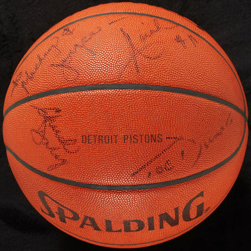 1988-89 Detroit Pistons NBA Champions Team Signed Game Basketball Beckett COA