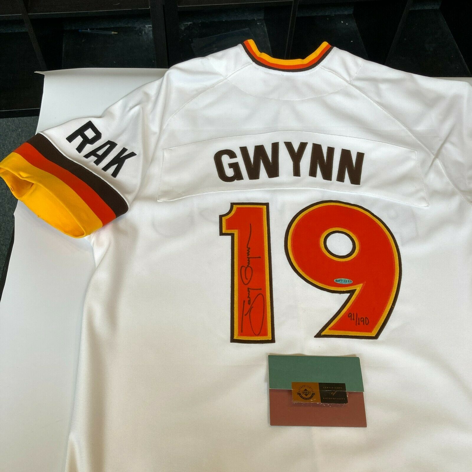 Tony Gwynn Signed 1984 San Diego Padres Game Model Jersey UDA Upper De —  Showpieces Sports